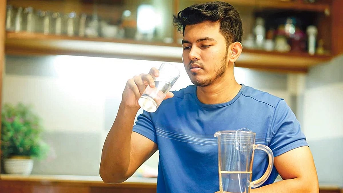 Forget to drink water? Nine easy tricks to help