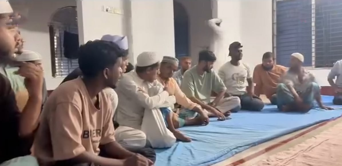 Demand to stop a boat race in Sylhet under the banner of 'Touhidi Janata'
