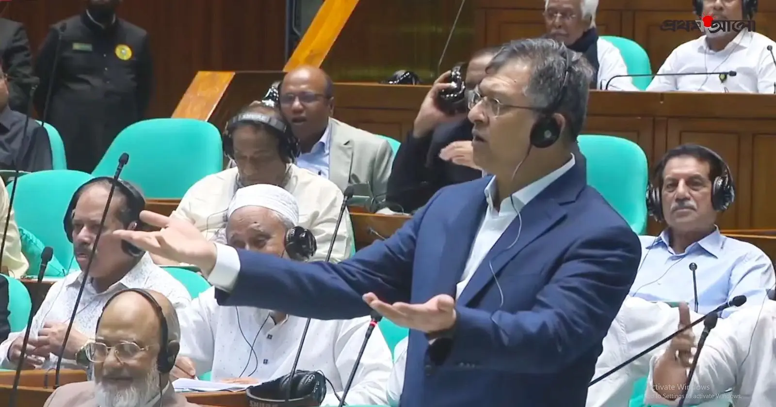 স্বরাষ্ট্রমন্ত্রীর বক্তব্যে উত্তপ্ত সংসদ, ভবিষ্যৎ নিয়ে উদ্বেগ জানালেন স্পিকার
